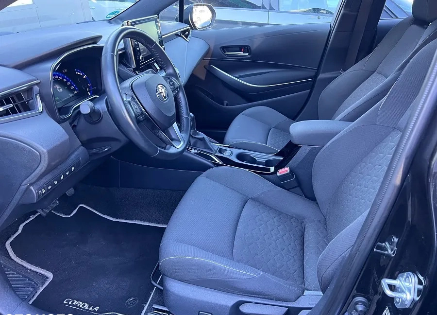 Toyota Corolla cena 87900 przebieg: 63000, rok produkcji 2020 z Góra małe 742
